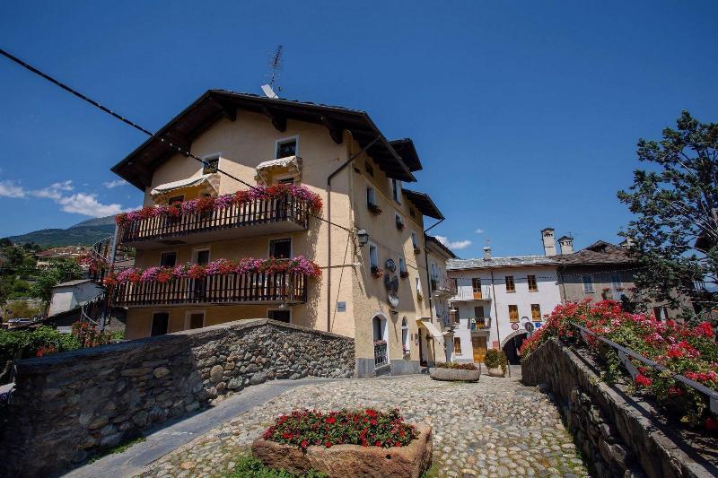 Hotel Cecchin Аоста Екстер'єр фото