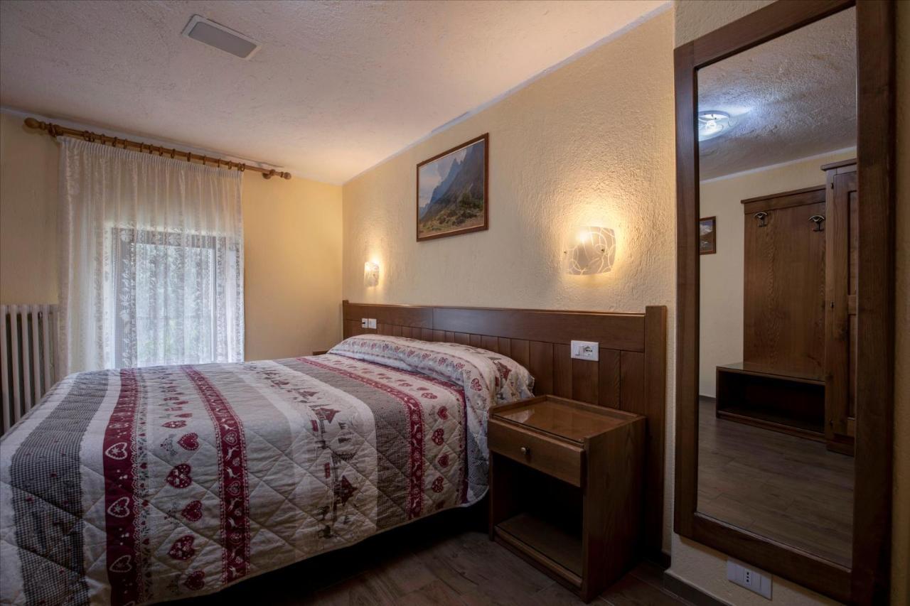 Hotel Cecchin Аоста Екстер'єр фото
