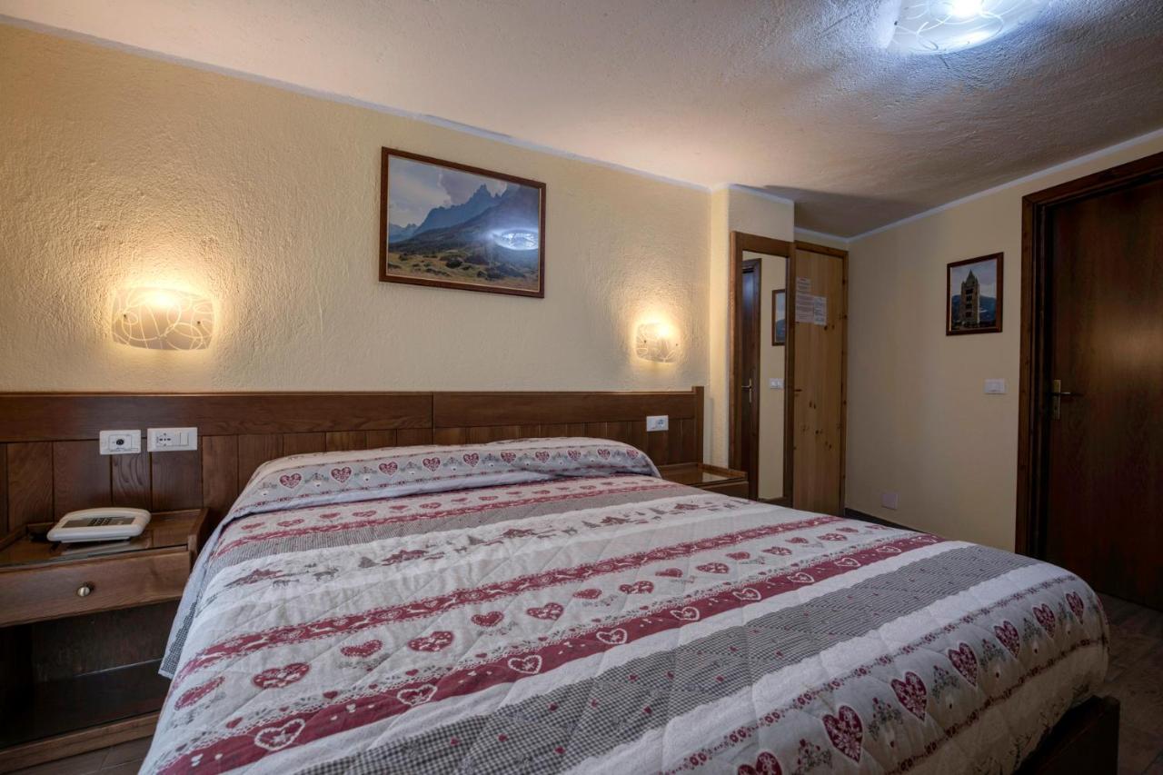 Hotel Cecchin Аоста Екстер'єр фото