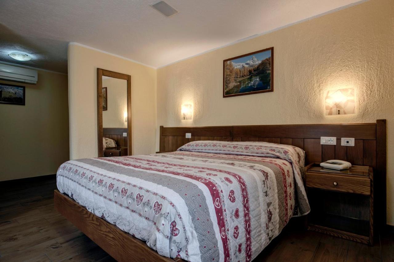 Hotel Cecchin Аоста Екстер'єр фото
