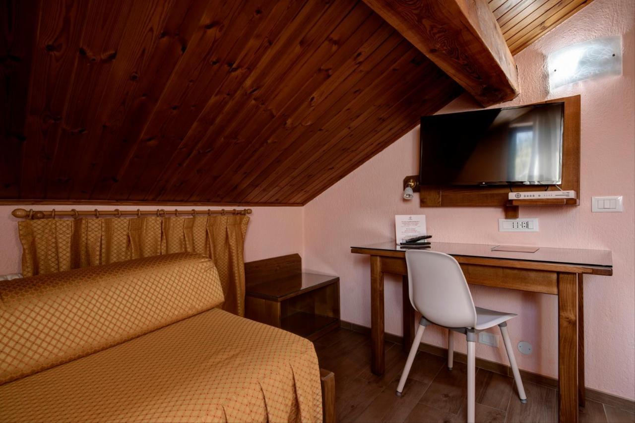 Hotel Cecchin Аоста Екстер'єр фото