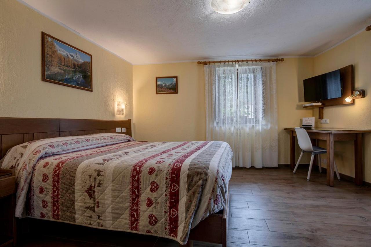 Hotel Cecchin Аоста Екстер'єр фото