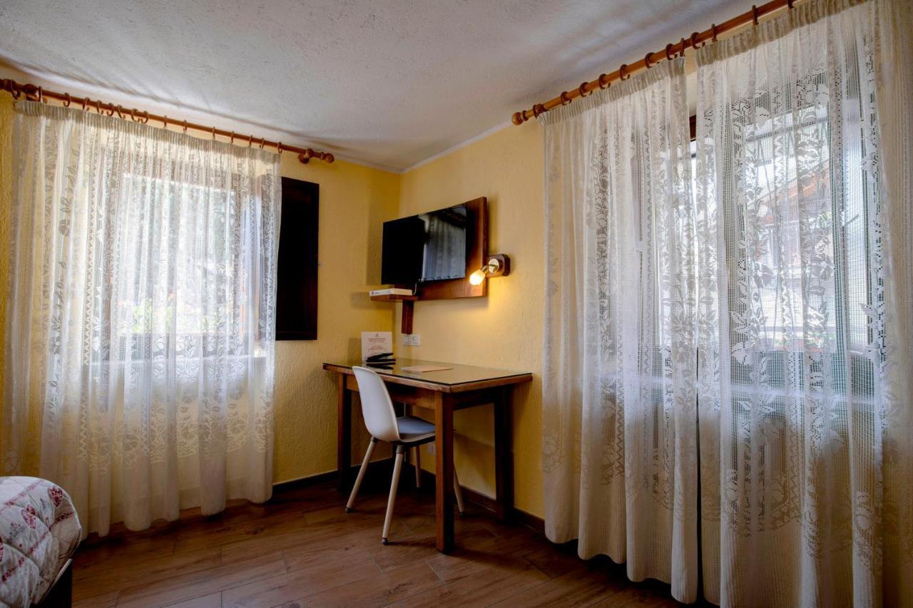 Hotel Cecchin Аоста Екстер'єр фото