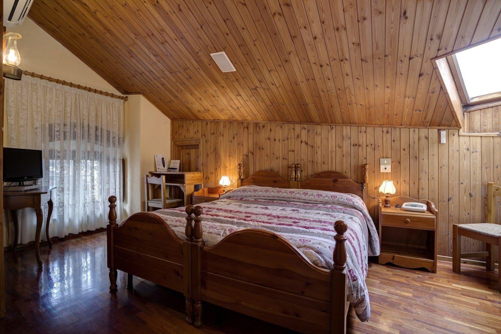 Hotel Cecchin Аоста Екстер'єр фото