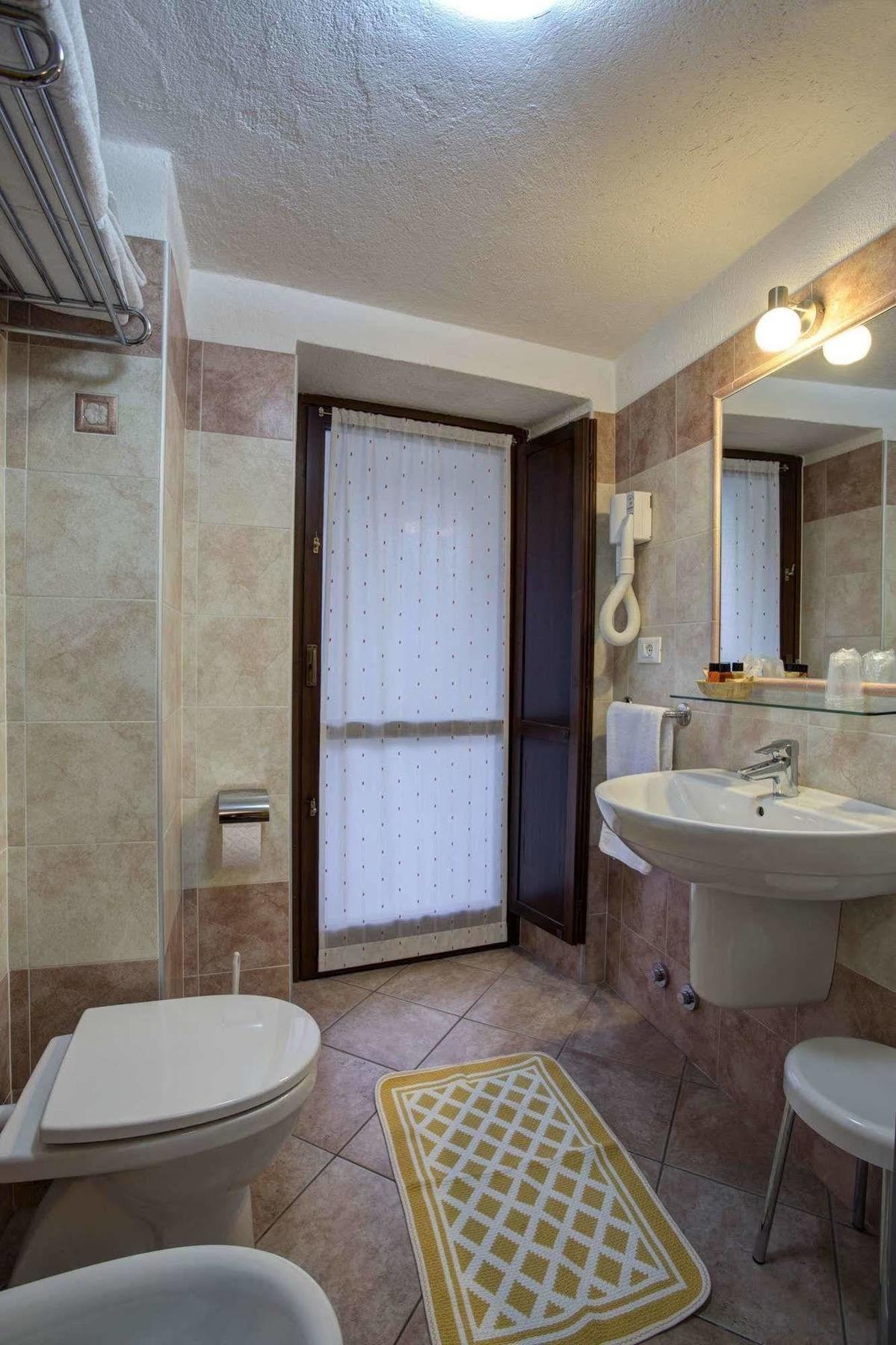 Hotel Cecchin Аоста Екстер'єр фото